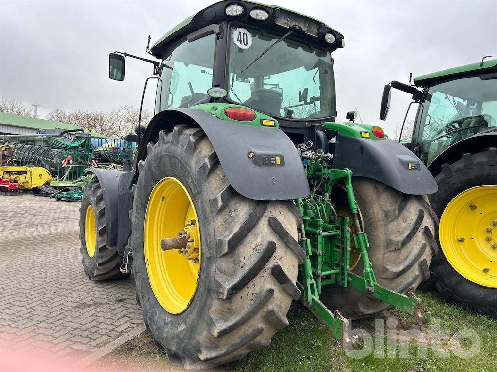 John Deere 6210 R (2013) - Trator: foto 3 John Deere 6210 R (2013) - Trator: foto 3