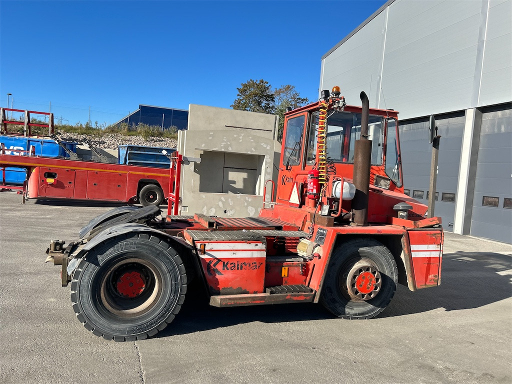 KALMAR DTC 360-44 - Tractor de terminal: foto 3 KALMAR DTC 360-44 - Tractor de terminal: foto 3