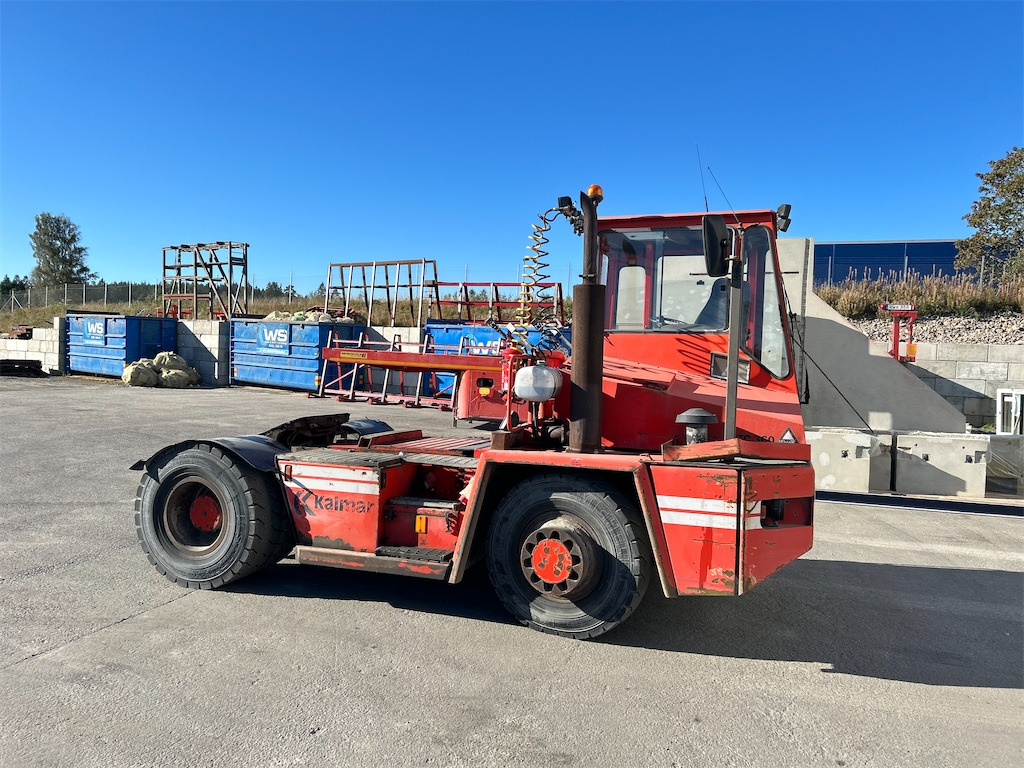 KALMAR DTC 360-44 - Tractor de terminal: foto 2 KALMAR DTC 360-44 - Tractor de terminal: foto 2