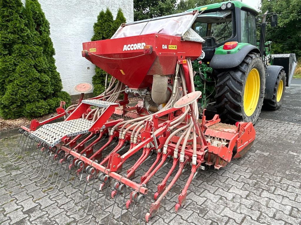 Kreiselegge Kuhn und Drillmaschine Kverneland Accord DA - Semeadeira: foto 1 Kreiselegge Kuhn und Drillmaschine Kverneland Accord DA - Semeadeira: foto 1