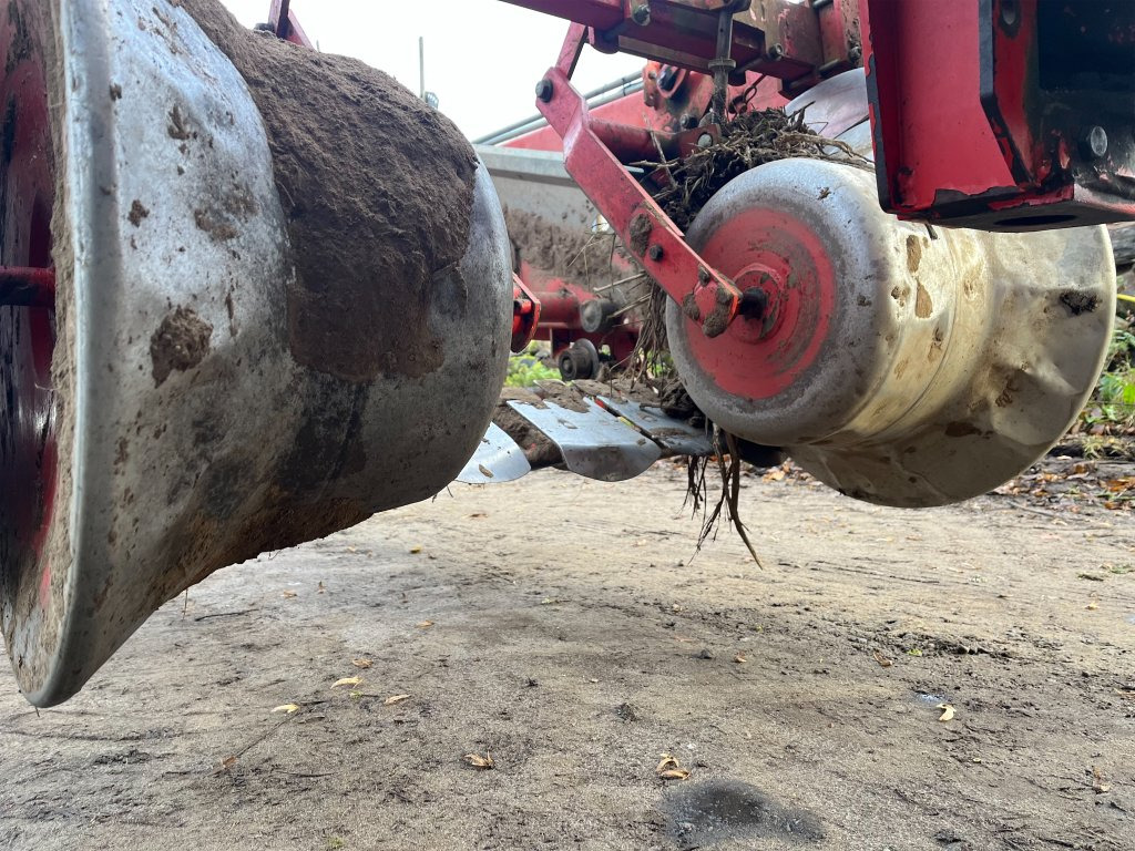 Colheitadeira de batatas Kverneland UN2200: foto 11