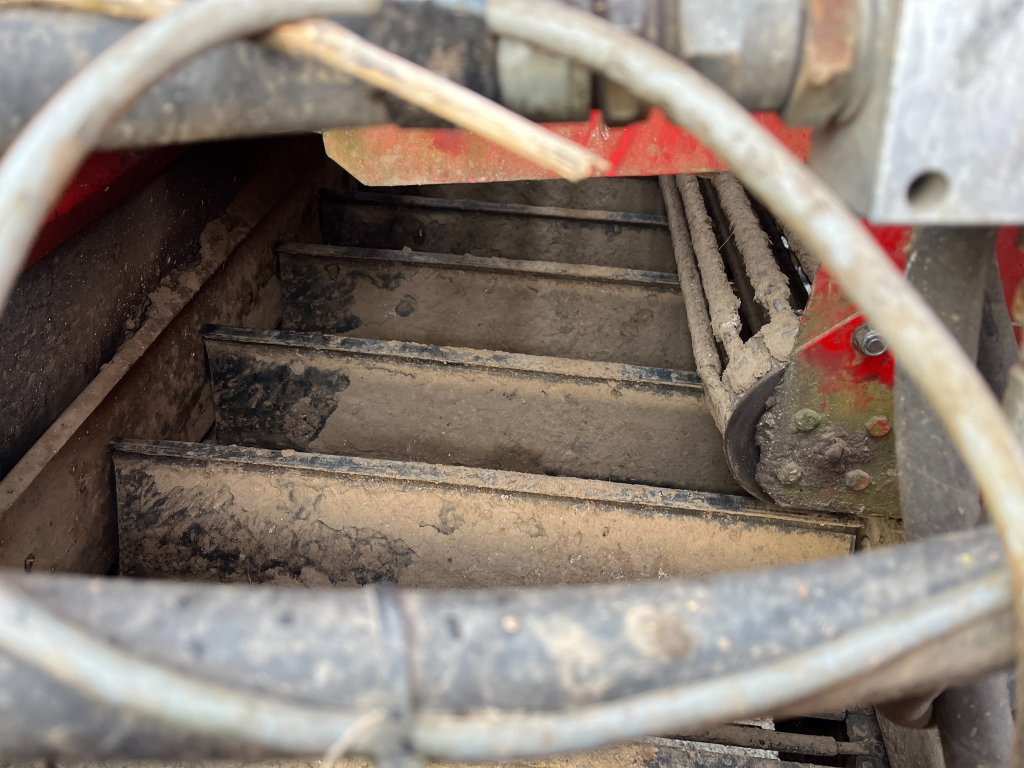 Colheitadeira de batatas Kverneland UN2200: foto 44