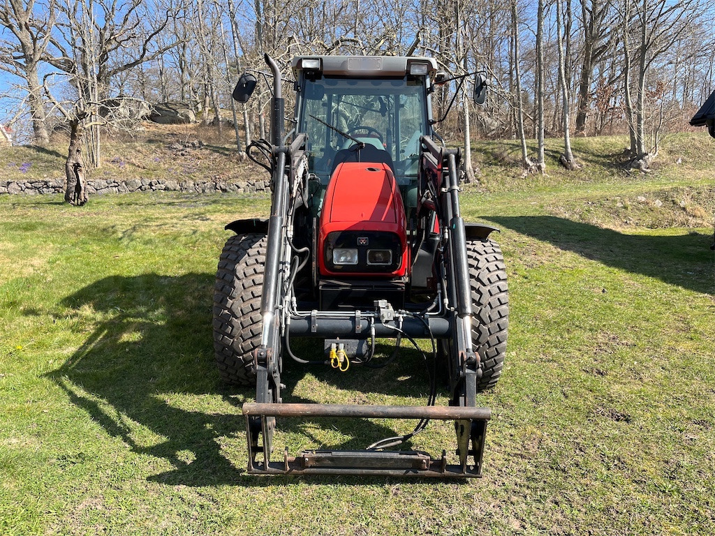 MASSEY FERGUSON 4335-4 - Trator: foto 2 MASSEY FERGUSON 4335-4 - Trator: foto 2