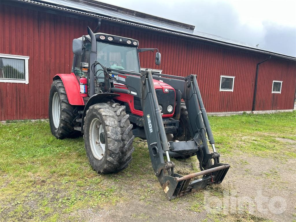 MASSEY FERGUSON 5465-4 - Trator: foto 2 MASSEY FERGUSON 5465-4 - Trator: foto 2