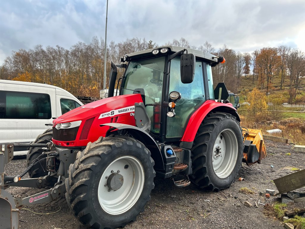 MASSEY FERGUSON 5710 S DYNA 4 - Trator: foto 1 MASSEY FERGUSON 5710 S DYNA 4 - Trator: foto 1