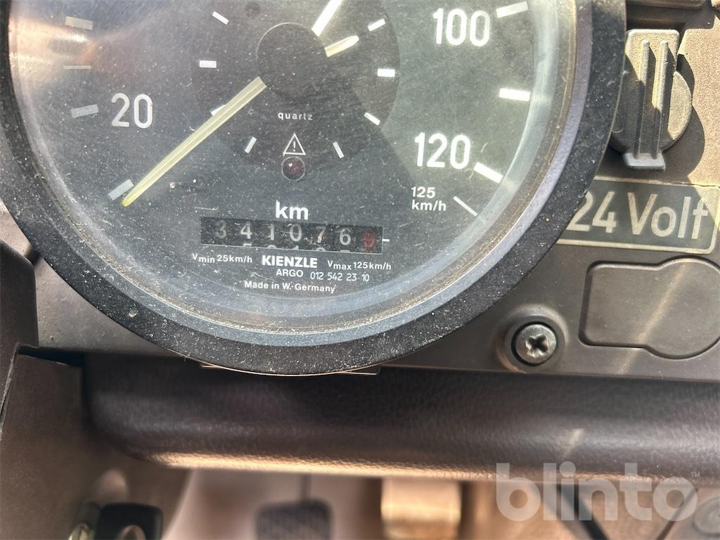 Mercedes Benz Unimog U1600 (1995) - Camião de caixa aberta/ Plataforma: foto 5 Mercedes Benz Unimog U1600 (1995) - Camião de caixa aberta/ Plataforma: foto 5