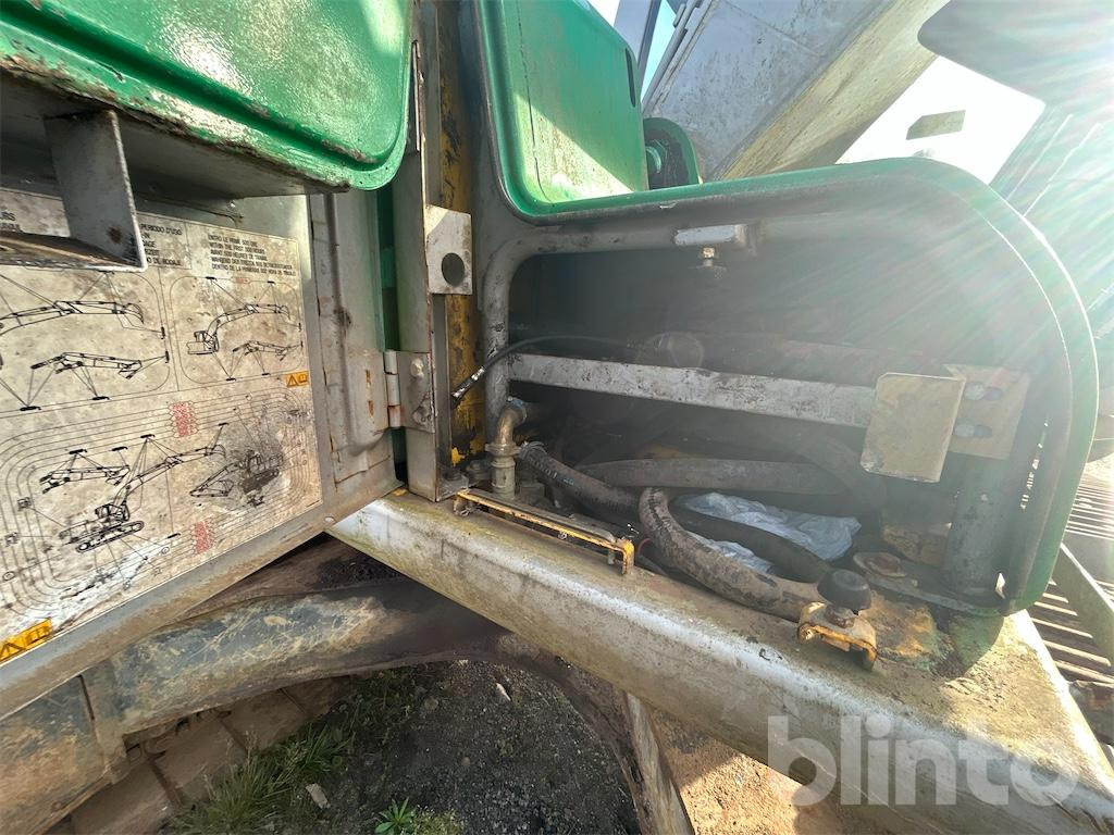 Escavadora de rastos New Holland E215: foto 42