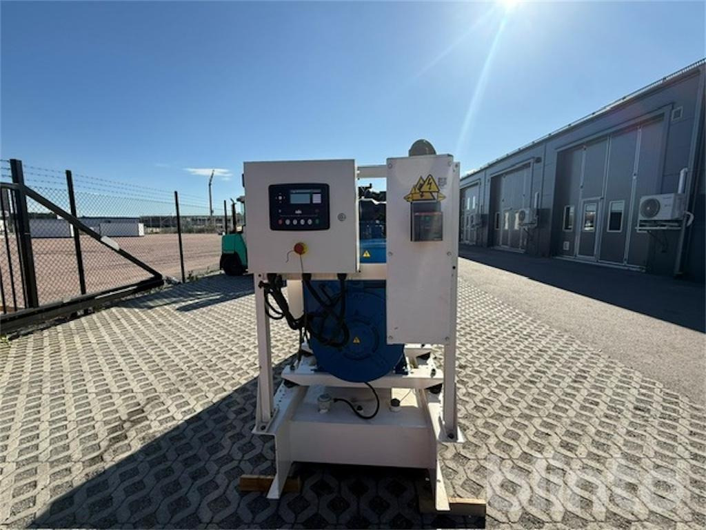 Perkins FG Wilson P250H2 250 kVA - Gerador elétrico: foto 3 Perkins FG Wilson P250H2 250 kVA - Gerador elétrico: foto 3