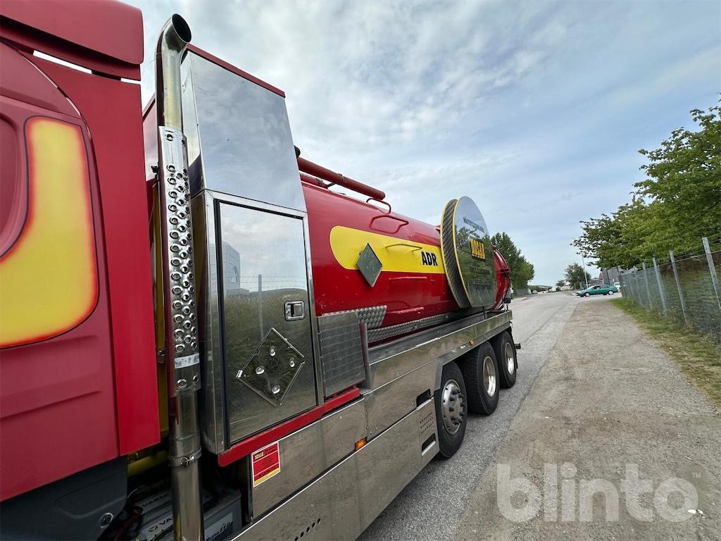 SCANIA P114GB8X2/4NA380 - Caminhão tanque: foto 5 SCANIA P114GB8X2/4NA380 - Caminhão tanque: foto 5