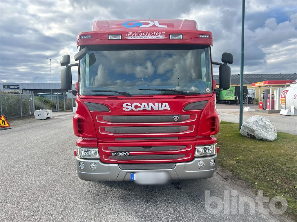 SCANIA P320LB6X2*4HNB - Caminhão de lixo: foto 3 SCANIA P320LB6X2*4HNB - Caminhão de lixo: foto 3