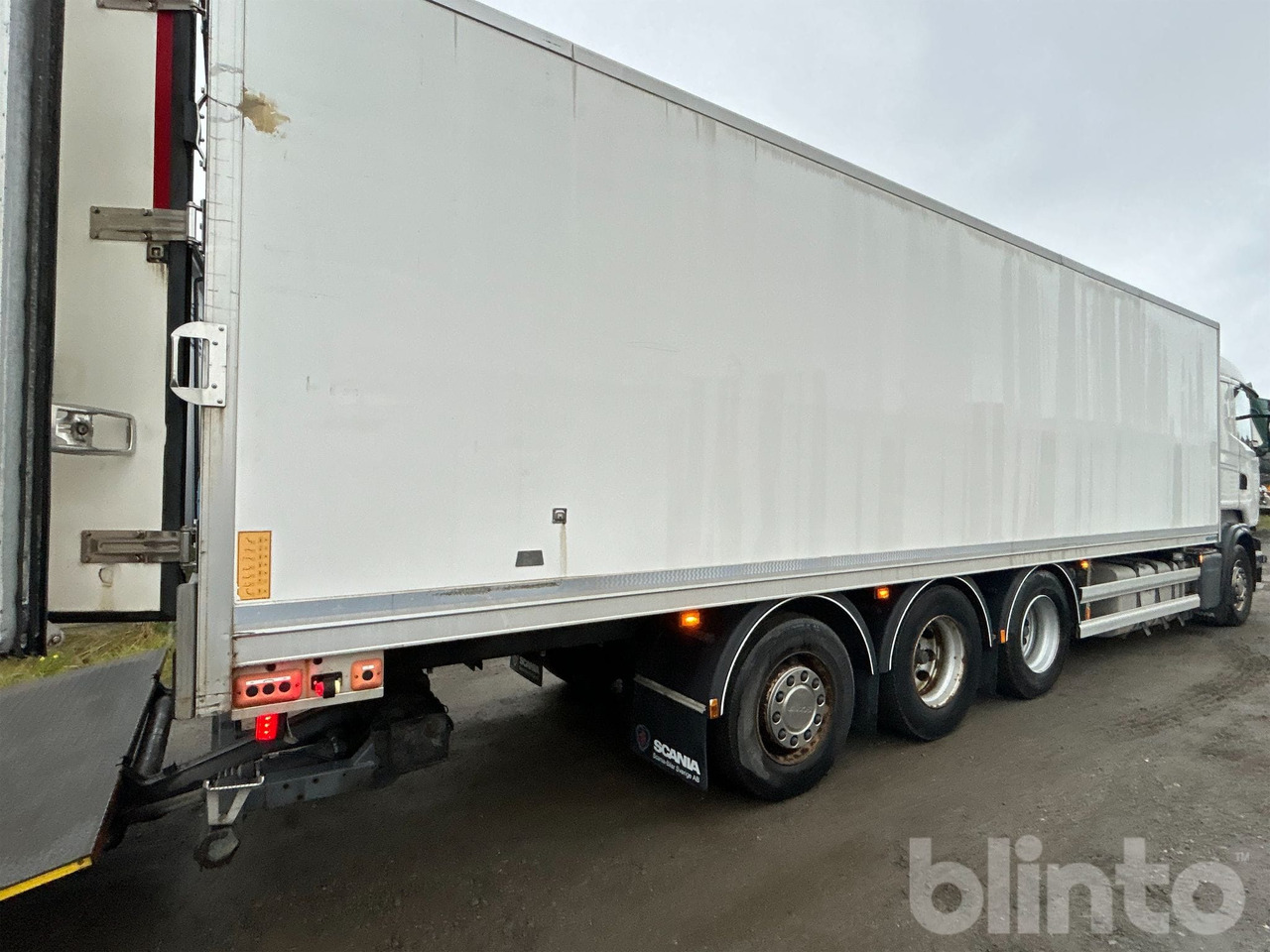 SCANIA R410LN8X4*4HNB - Camião frigorífico: foto 4 SCANIA R410LN8X4*4HNB - Camião frigorífico: foto 4