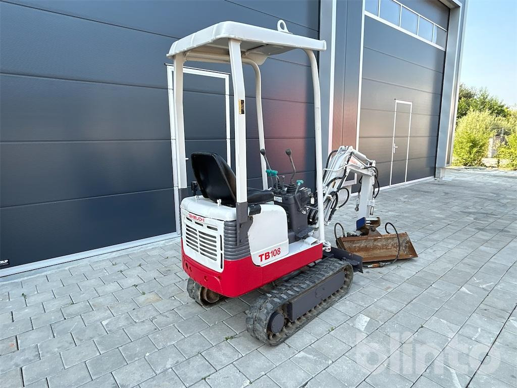 Takeuchi TB108 (2011) - Mini escavadeira: foto 3 Takeuchi TB108 (2011) - Mini escavadeira: foto 3