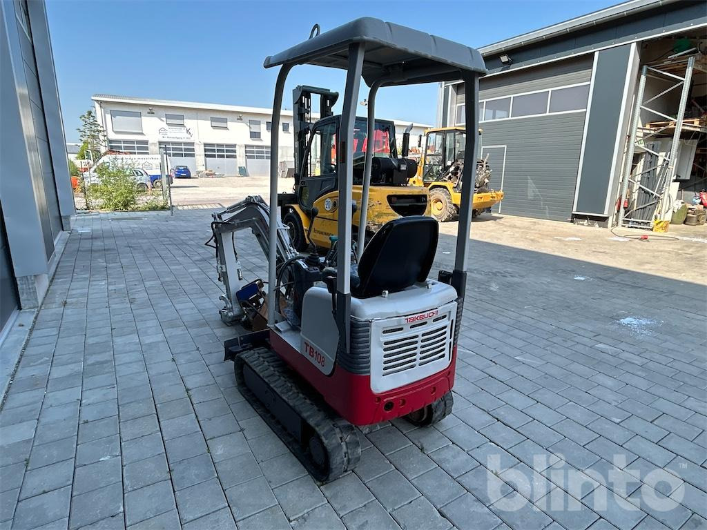 Takeuchi TB108 (2011) - Mini escavadeira: foto 4 Takeuchi TB108 (2011) - Mini escavadeira: foto 4