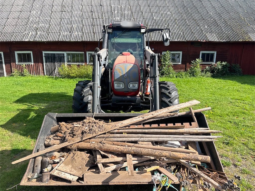 VALTRA A75-4 - Trator: foto 2 VALTRA A75-4 - Trator: foto 2