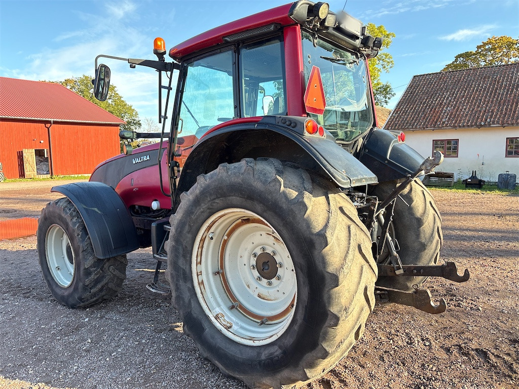 VALTRA T151E - Trator: foto 3 VALTRA T151E - Trator: foto 3