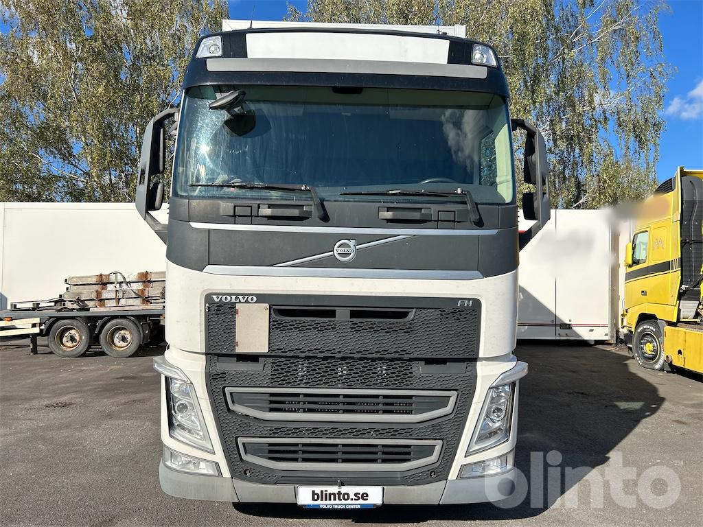 VOLVO FH 6*2 - Camião furgão: foto 2 VOLVO FH 6*2 - Camião furgão: foto 2