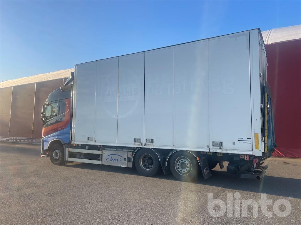 VOLVO FH540 6x2*4 - Camião furgão: foto 4 VOLVO FH540 6x2*4 - Camião furgão: foto 4