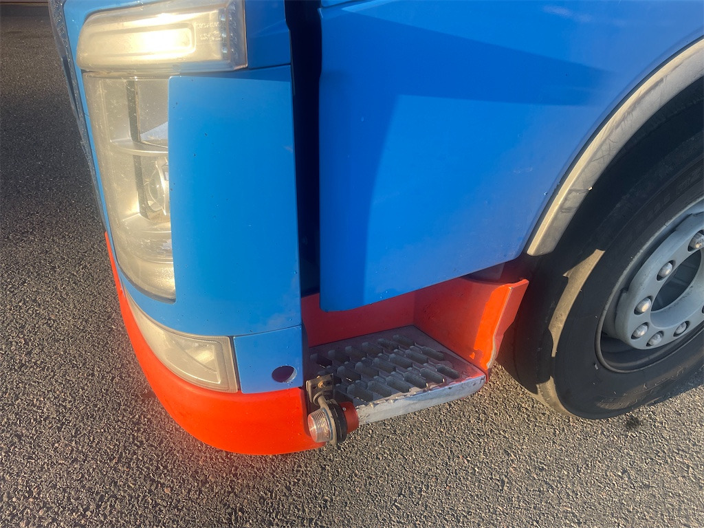 VOLVO FH540 6x2*4 - Camião furgão: foto 5 VOLVO FH540 6x2*4 - Camião furgão: foto 5