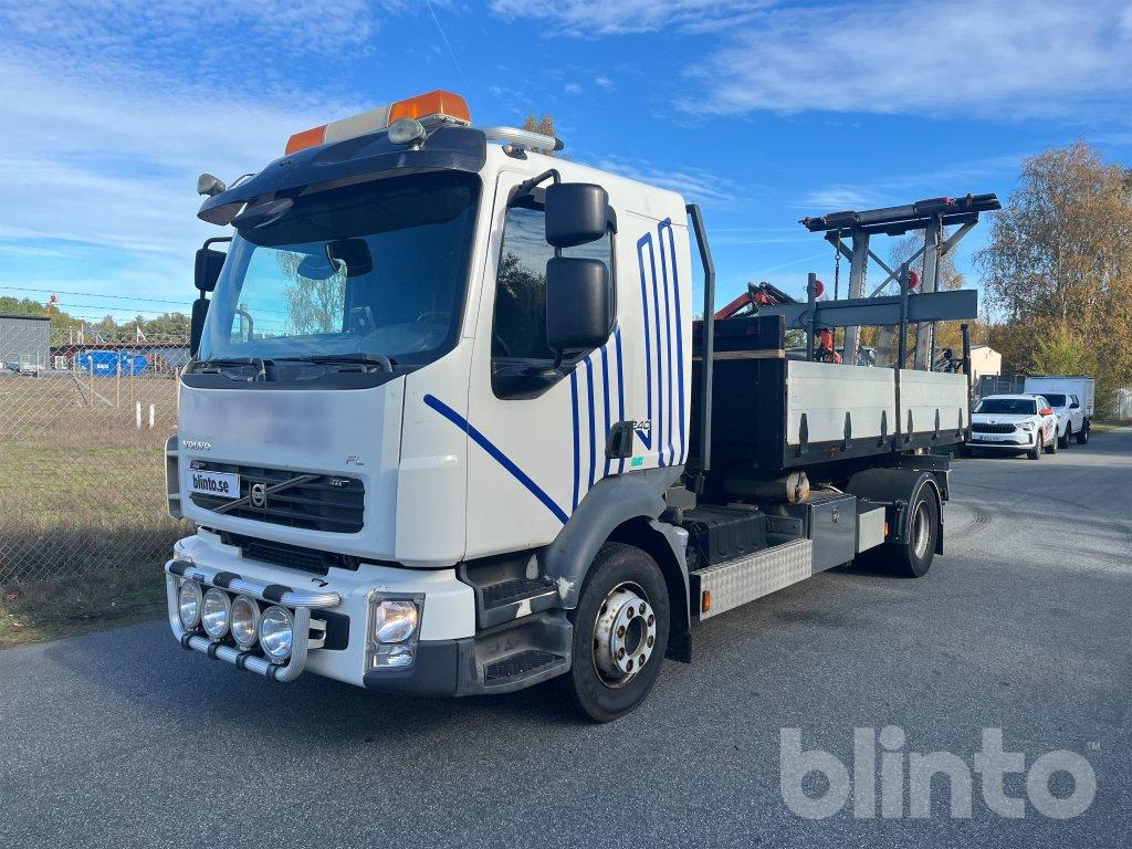 VOLVO FL-240 4*2 - Camião polibenne: foto 1 VOLVO FL-240 4*2 - Camião polibenne: foto 1