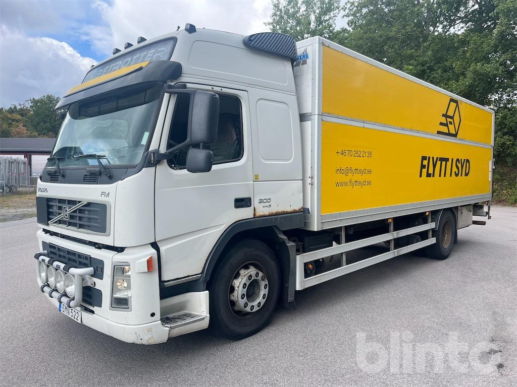 VOLVO FM-300 4X2 - Camião furgão: foto 1 VOLVO FM-300 4X2 - Camião furgão: foto 1