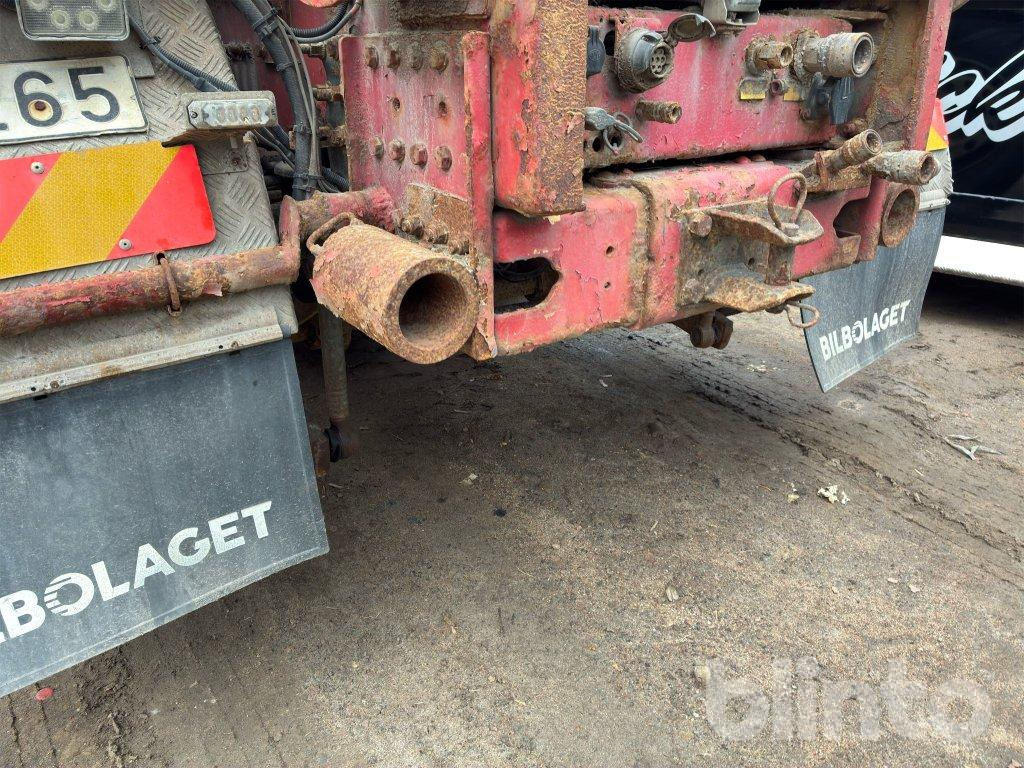 Camião polibenne VOLVO FM9 6X2 med underbett: foto 27 Camião polibenne VOLVO FM9 6X2 med underbett: foto 27