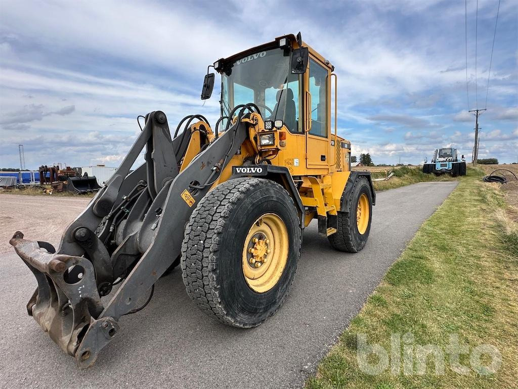 VOLVO L50D - Pá carregadora de rodas: foto 1 VOLVO L50D - Pá carregadora de rodas: foto 1