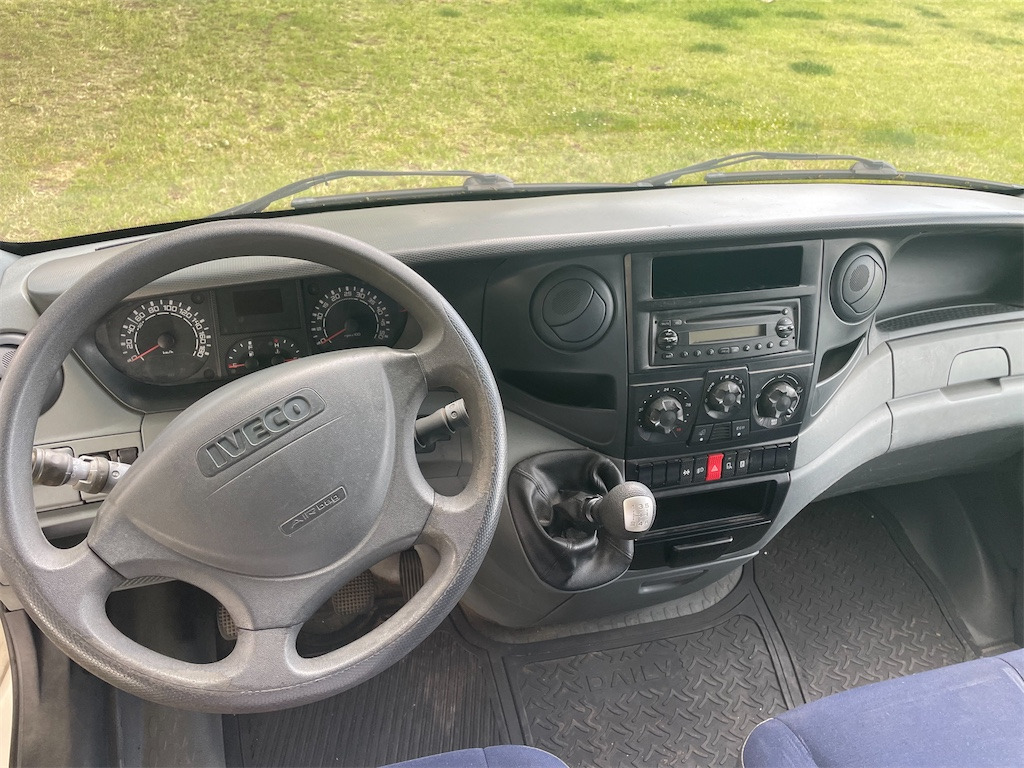 Veículo comercial IVECO DAILY 35S14: foto 7