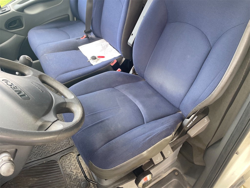 Veículo comercial IVECO DAILY 35S14: foto 6