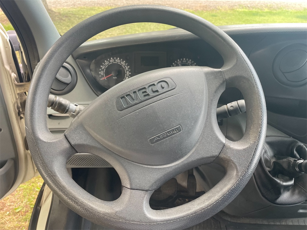 Veículo comercial IVECO DAILY 35S14: foto 9