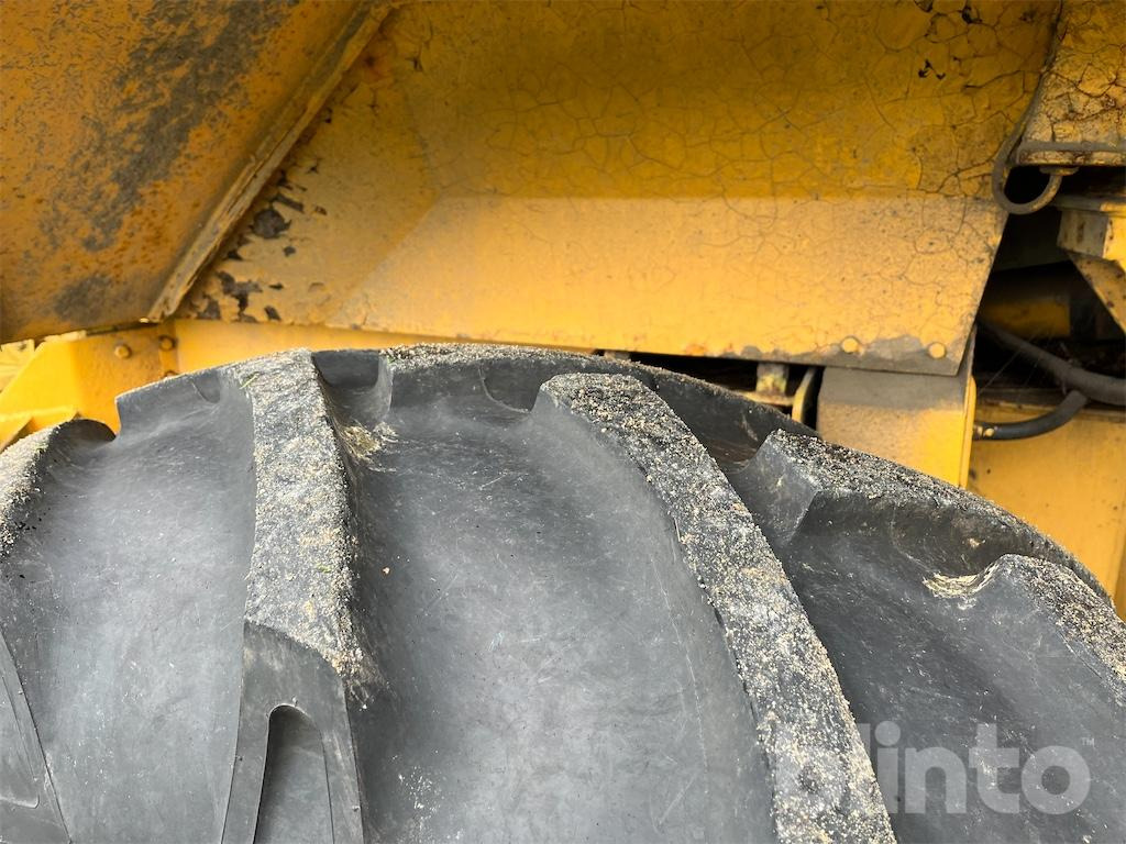 Retroescavadeira Volvo BM 6300 med redskap: foto 12