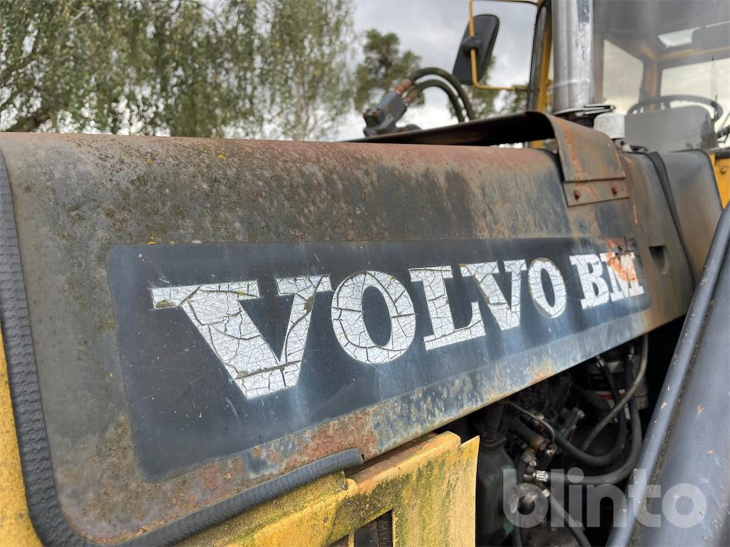 Retroescavadeira Volvo BM 6300 med redskap: foto 28