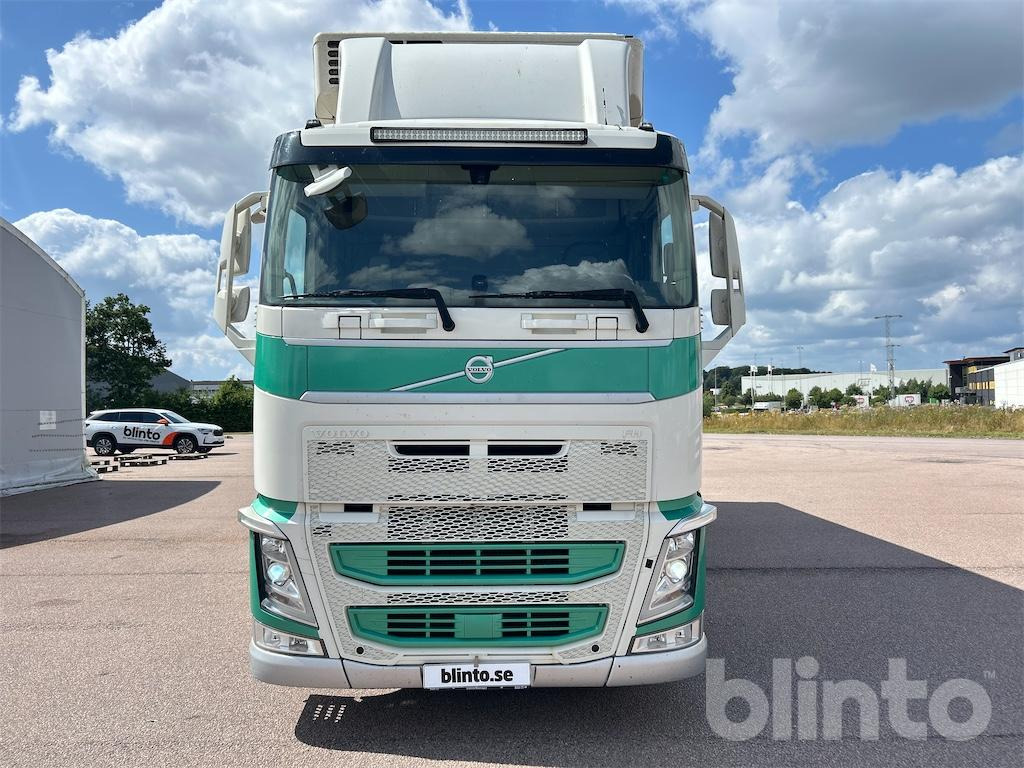 Volvo FH460 6x2 Bussbygg - Camião frigorífico: foto 2 Volvo FH460 6x2 Bussbygg - Camião frigorífico: foto 2