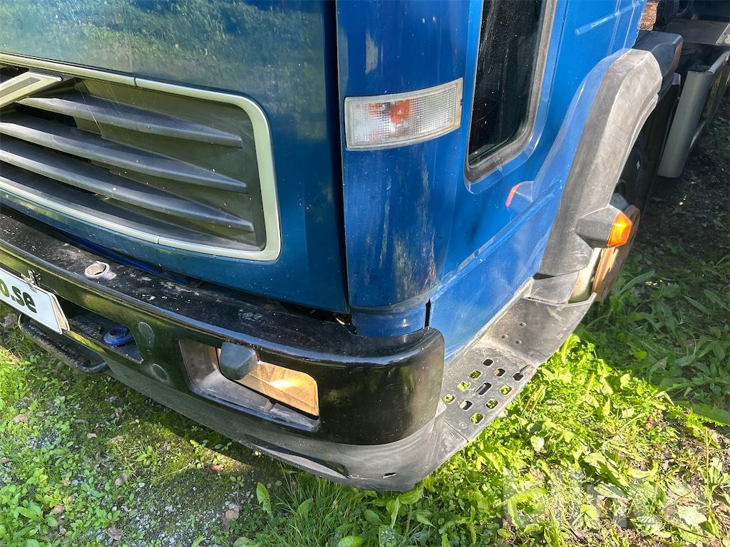 Volvo FL 250 - Camião de caixa aberta/ Plataforma, Camião grua: foto 5 Volvo FL 250 - Camião de caixa aberta/ Plataforma, Camião grua: foto 5