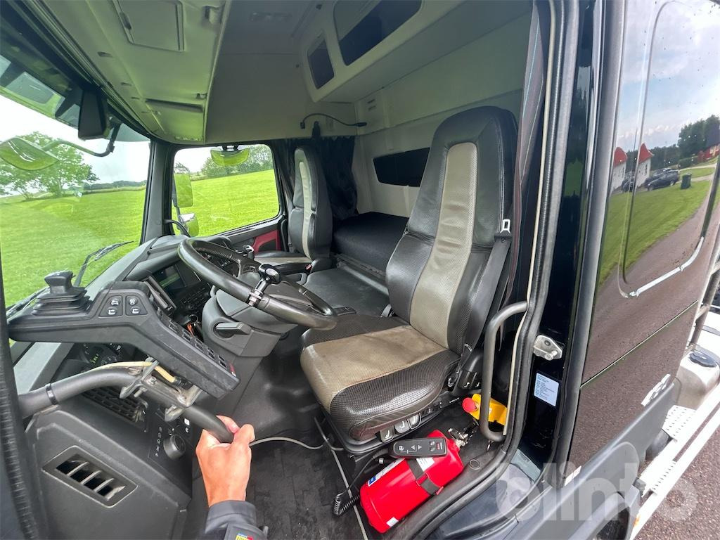 Volvo FMX460 6x2 HIAB Ultima 18T - Camião polibenne: foto 4 Volvo FMX460 6x2 HIAB Ultima 18T - Camião polibenne: foto 4