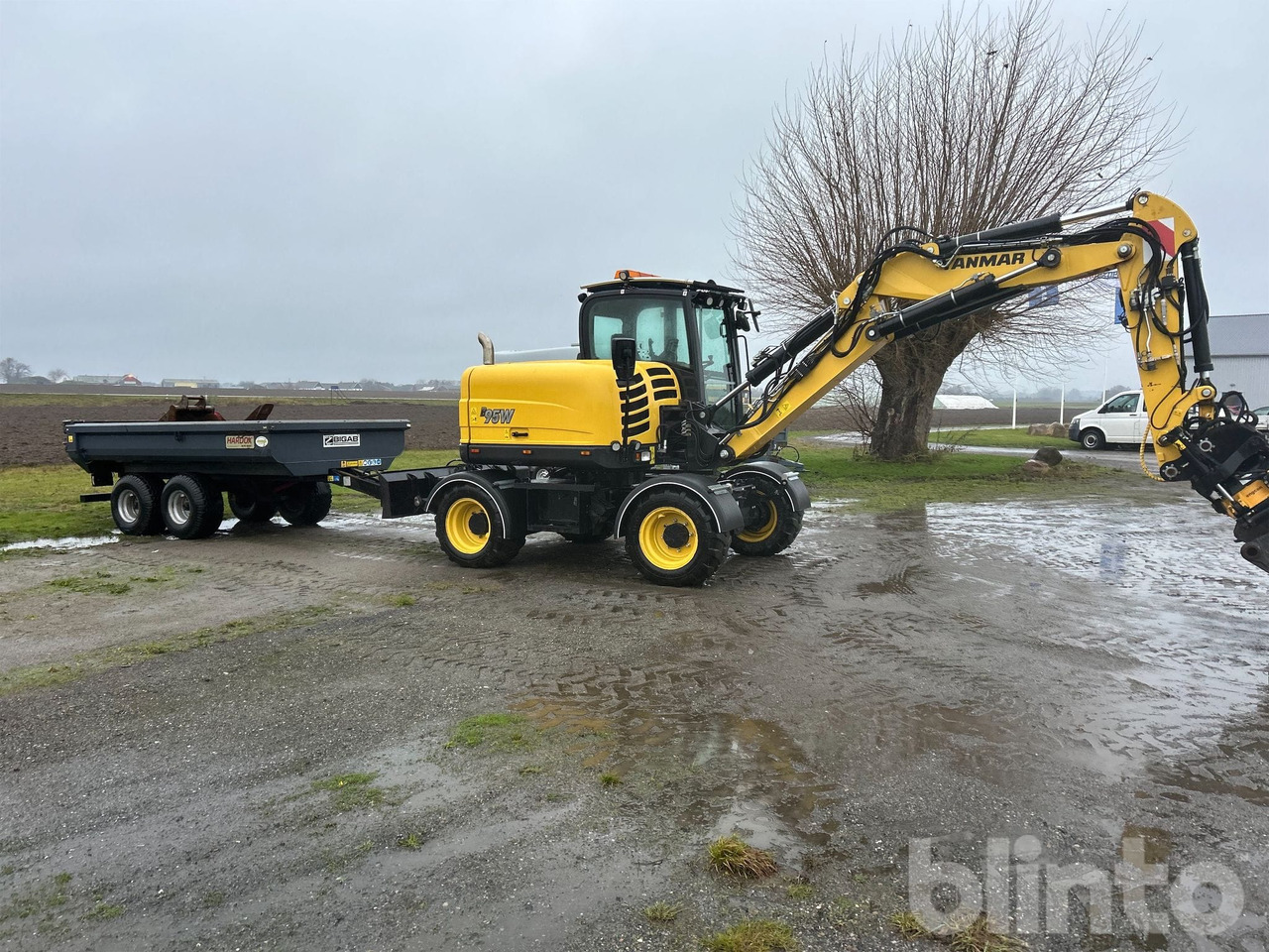 Yanmar B95W - Tippvagn - Tiltrotator - 6 Redskap - Escavadeira de rodas: foto 5 Yanmar B95W - Tippvagn - Tiltrotator - 6 Redskap - Escavadeira de rodas: foto 5