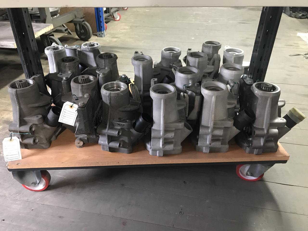 CARCASSA RIDUTTORE ASSEMBLAGGIO POMPA CARBURANTE ALTA PRESSIONE MAN 51385075020 - Bomba de combustivel por Camião: foto 1 CARCASSA RIDUTTORE ASSEMBLAGGIO POMPA CARBURANTE ALTA PRESSIONE MAN 51385075020 - Bomba de combustivel por Camião: foto 1