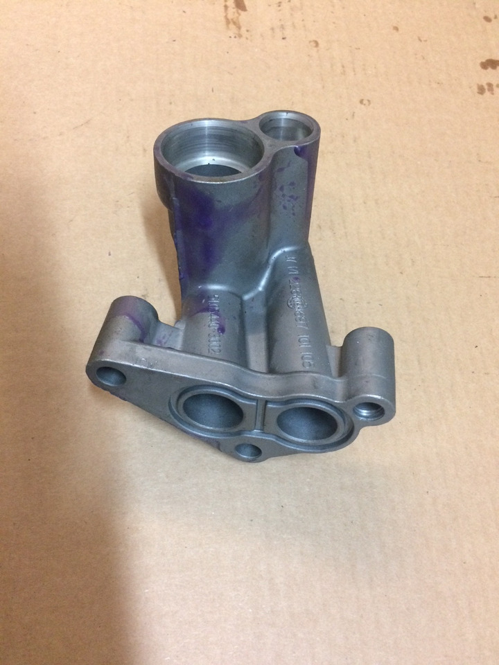 FLANGIA DI COLLEGAMENTO MODULO OLIO MAN 51054406000 - Motor e peças por Camião: foto 5 FLANGIA DI COLLEGAMENTO MODULO OLIO MAN 51054406000 - Motor e peças por Camião: foto 5