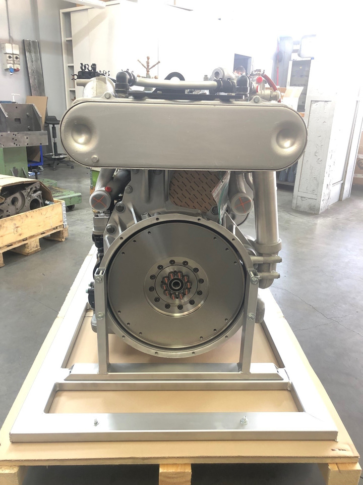 MOTORE MAN D2676LOH26 / MAN D2676 LOH26 - Motor: foto 4 MOTORE MAN D2676LOH26 / MAN D2676 LOH26 - Motor: foto 4