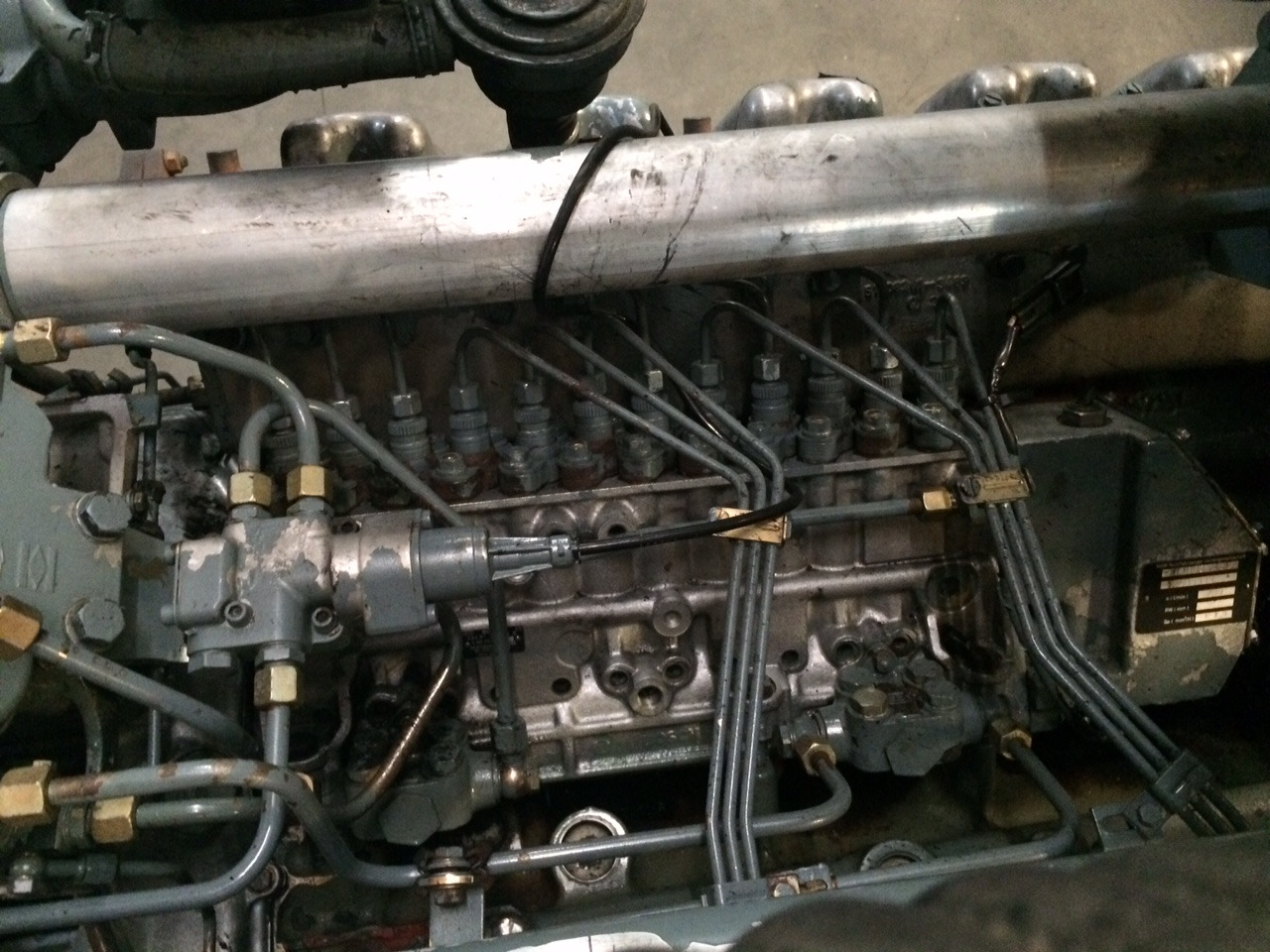 POMPA INIEZIONE MAN V12 - RIF. MAN 51111037456 - RIF. BOSCH 0402610806 - Bomba de combustivel: foto 1 POMPA INIEZIONE MAN V12 - RIF. MAN 51111037456 - RIF. BOSCH 0402610806 - Bomba de combustivel: foto 1