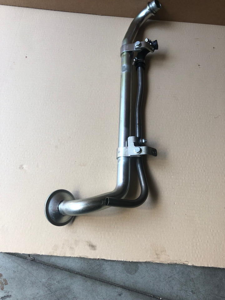 TUBO ASPIRAZIONE OLIO MAN 51057035773 - Motor e peças por Camião: foto 4 TUBO ASPIRAZIONE OLIO MAN 51057035773 - Motor e peças por Camião: foto 4