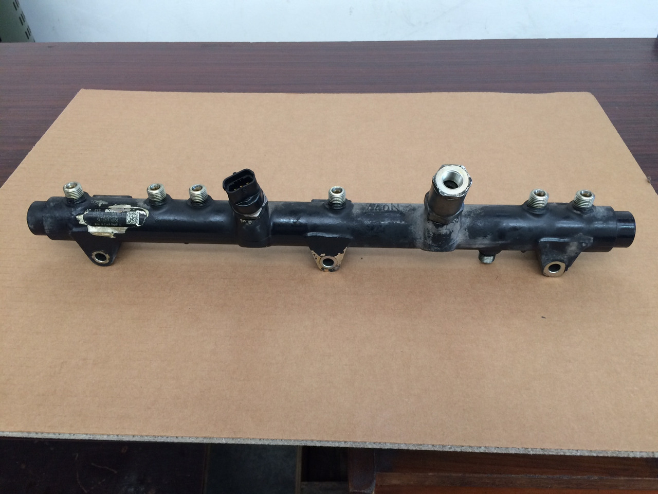 TUBO PRESSIONE COMMON RAIL MAN 51103116038 - Sistema de combustível: foto 1 TUBO PRESSIONE COMMON RAIL MAN 51103116038 - Sistema de combustível: foto 1