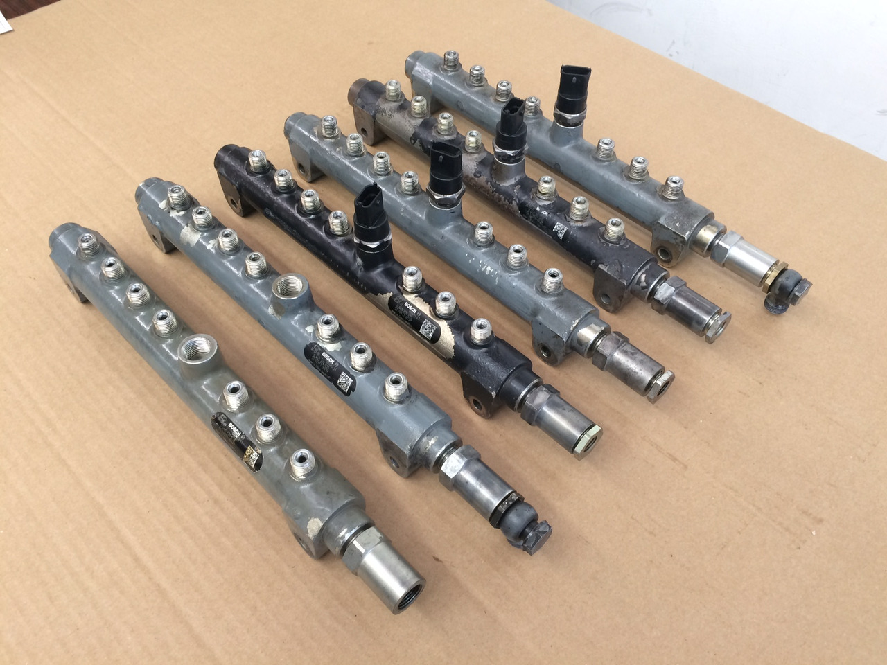 TUBO PRESSIONE COMMON RAIL MAN 51103116039 - Sistema de combustível: foto 3 TUBO PRESSIONE COMMON RAIL MAN 51103116039 - Sistema de combustível: foto 3