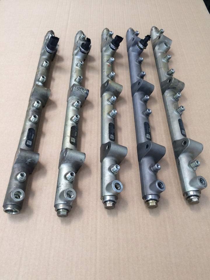 TUBO PRESSIONE COMMON RAIL MAN 51103116054 - Sistema de combustível: foto 2 TUBO PRESSIONE COMMON RAIL MAN 51103116054 - Sistema de combustível: foto 2