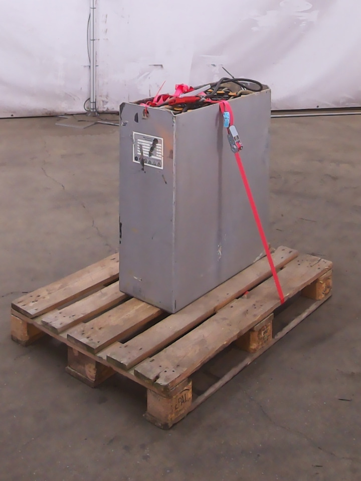 Avb 24V465AH - Bateria automotiva por Equipamento de movimentação: foto 5 Avb 24V465AH - Bateria automotiva por Equipamento de movimentação: foto 5