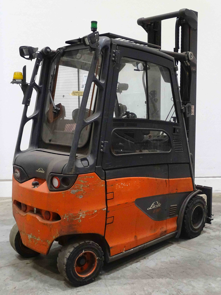 Linde E30HL-01/600 - Empilhadeira elétrica: foto 2 Linde E30HL-01/600 - Empilhadeira elétrica: foto 2