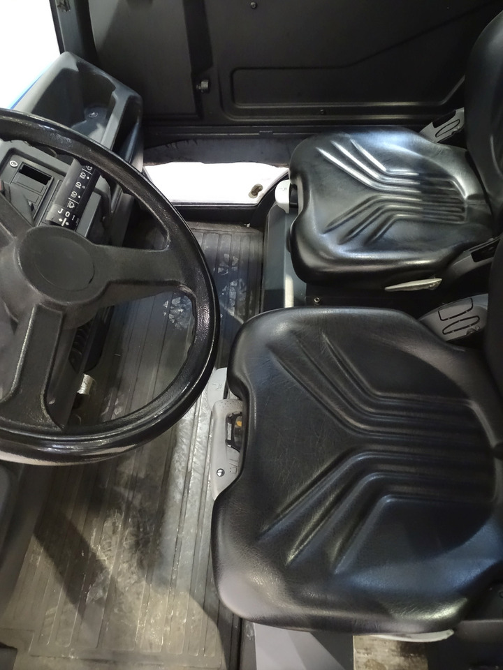 Linde P250 - Trator elétrics: foto 3 Linde P250 - Trator elétrics: foto 3