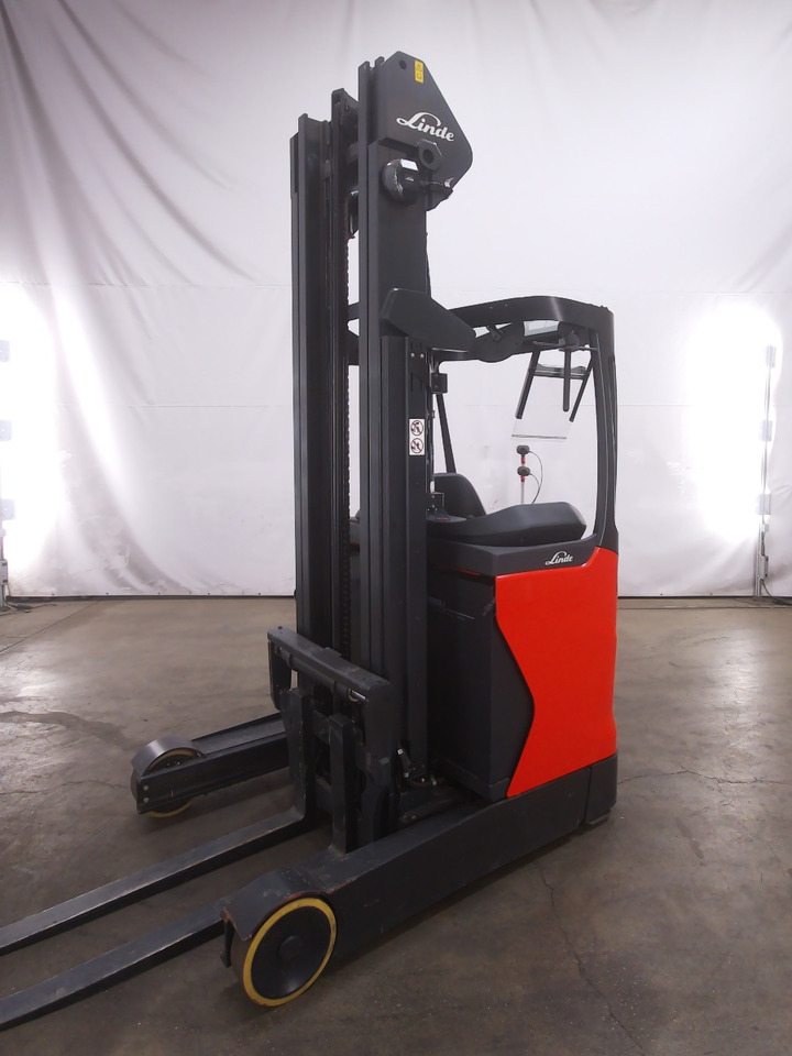 Linde R14-01 - Empilhador retráctil: foto 1 Linde R14-01 - Empilhador retráctil: foto 1