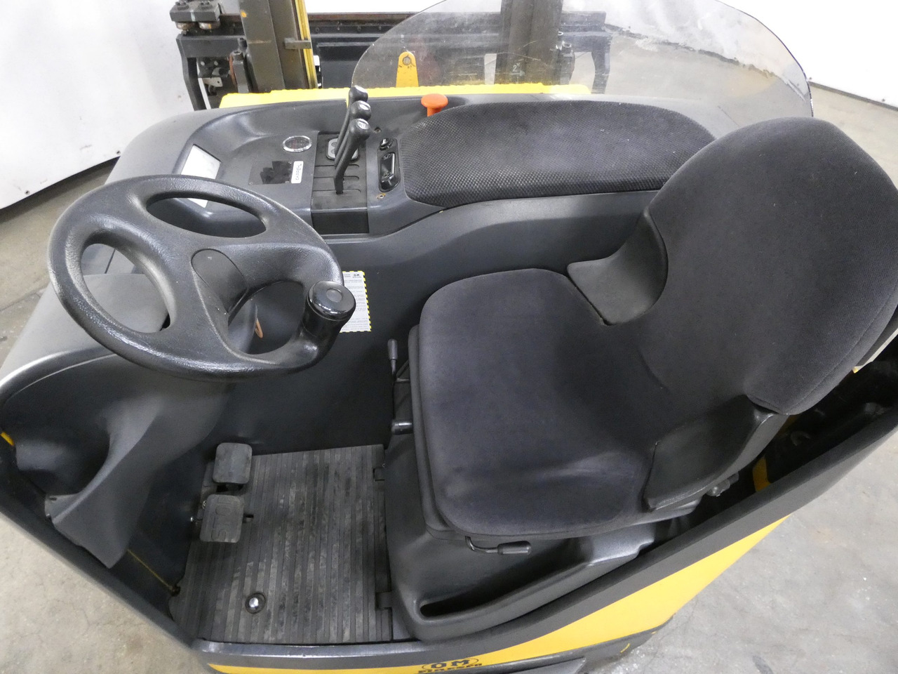 Om ETL10 - Order-picker: foto 3 Om ETL10 - Order-picker: foto 3