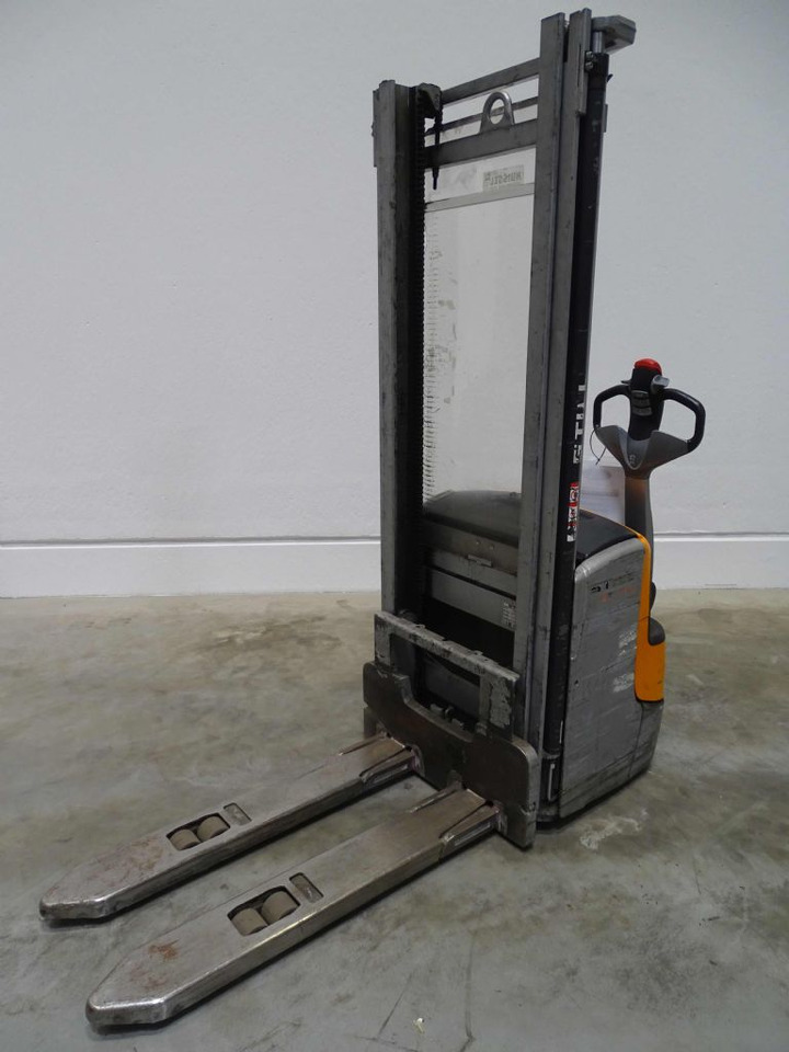 Still EXV14C - Stacker: foto 1 Still EXV14C - Stacker: foto 1
