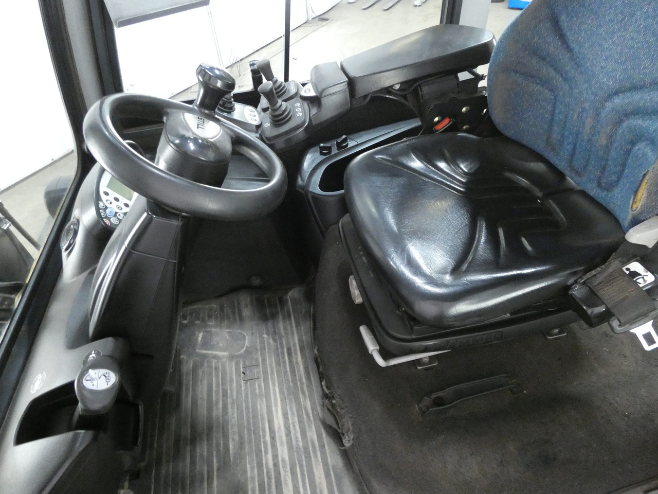 Still RX70-45 - Empilhadeira a diesel: foto 3 Still RX70-45 - Empilhadeira a diesel: foto 3